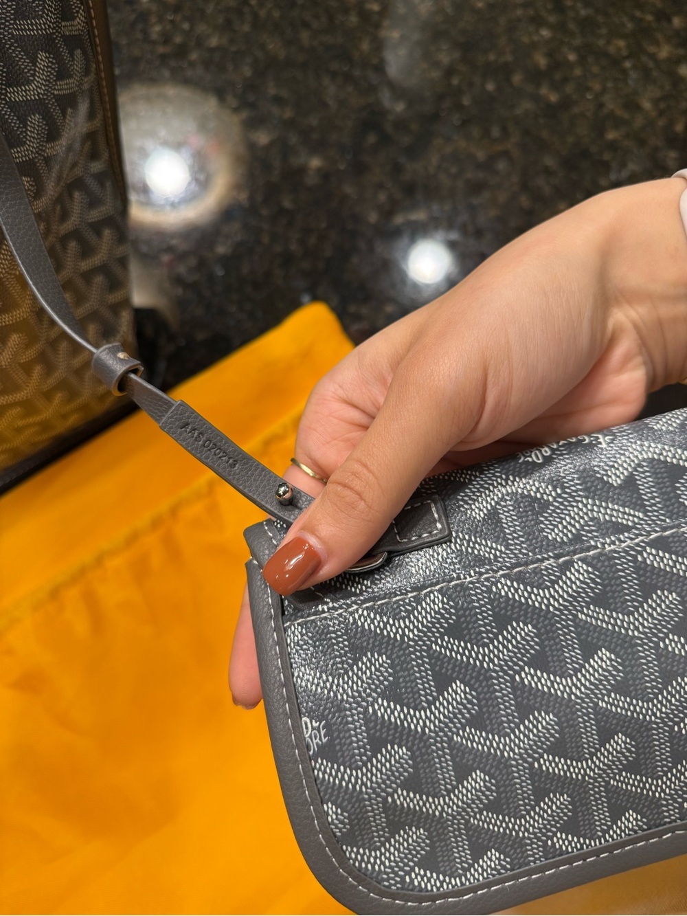 Goyard reversible grey PM tote! 🩶 - Picture 13 of 16